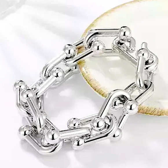 Silver U Link Horseshoe Bracelet - Picture 1 of 3